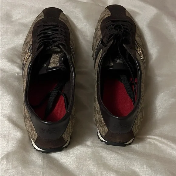 COACH Women's Stylish Brown and Black Shoes - Picture 5 of 12